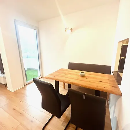 Mit Wunderschoenem Seeblick *