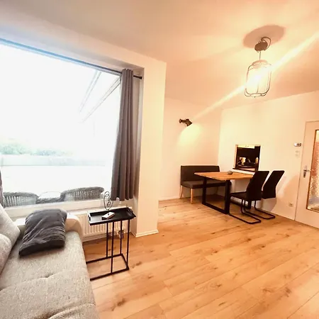 Mit Wunderschoenem Seeblick *